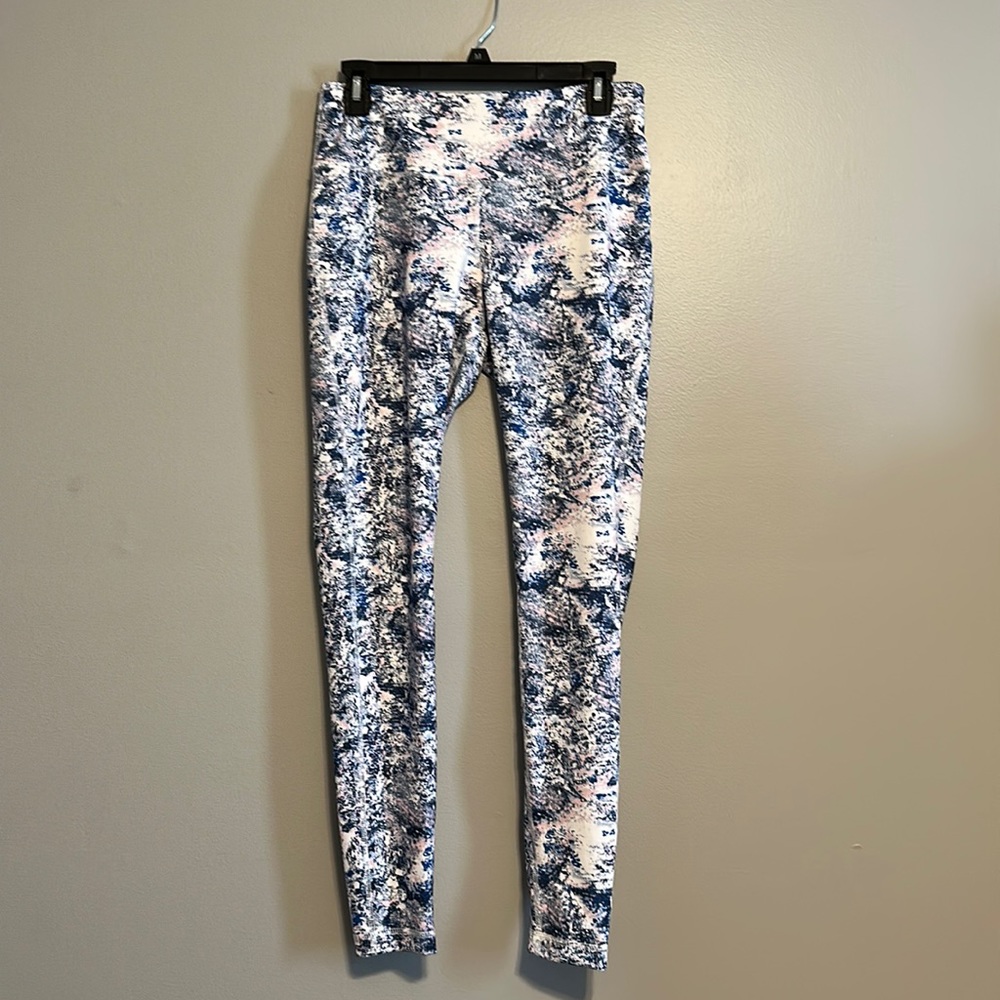Zelos size medium leggings